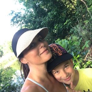 Meet your Posher, Ola